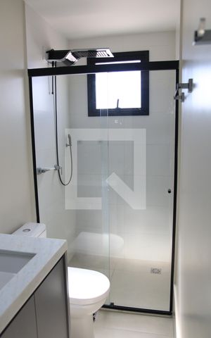 Apartamento para alugar com 79m², 2 quartos e 1 vaga Apartamento para alugar com 79m², 2 quartos e 1 vagaBanheiro da Suíte 1