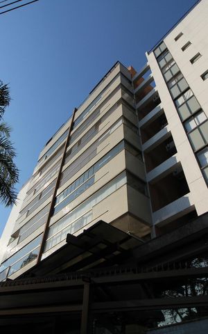 Apartamento à venda com 256m², 5 quartos e 3 vagasFachada
