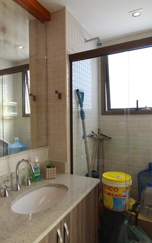 Apartamento à venda com 256m², 5 quartos e 3 vagasBanheiro Social 1