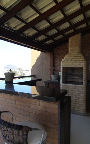 Apartamento à venda com 256m², 5 quartos e 3 vagasCobertura
