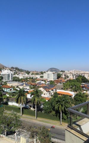 Apartamento à venda com 256m², 5 quartos e 3 vagasCobertura - Vista