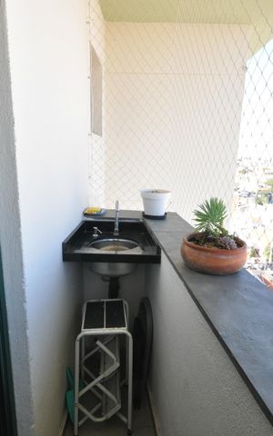 Apartamento à venda com 70m², 2 quartos e 2 vagasSacada da Sala
