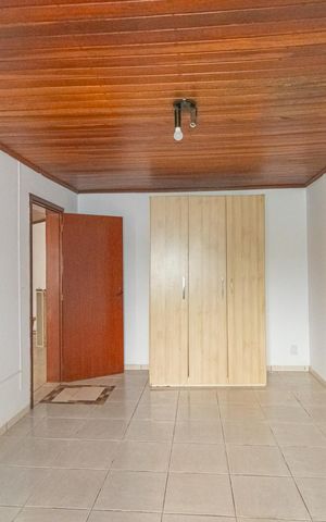 Casa à venda com 212m², 3 quartos e 2 vagas Casa à venda com 212m², 3 quartos e 2 vagasQuarto 1