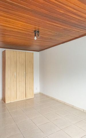 Casa à venda com 212m², 3 quartos e 2 vagas Casa à venda com 212m², 3 quartos e 2 vagasQuarto 1