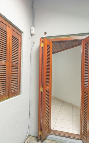 Casa à venda com 212m², 3 quartos e 2 vagas Casa à venda com 212m², 3 quartos e 2 vagasQuarto 2