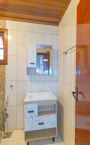 Casa à venda com 212m², 3 quartos e 2 vagas Casa à venda com 212m², 3 quartos e 2 vagasBanheiro