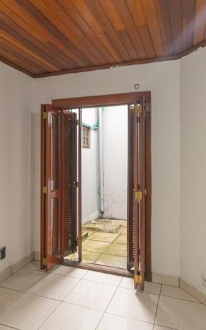Casa à venda com 212m², 3 quartos e 2 vagas Casa à venda com 212m², 3 quartos e 2 vagasQuarto 2