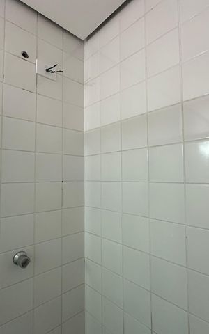 Apartamento para alugar com 93m², 2 quartos e 2 vagas Apartamento para alugar com 93m², 2 quartos e 2 vagasBanheiro da Suíte