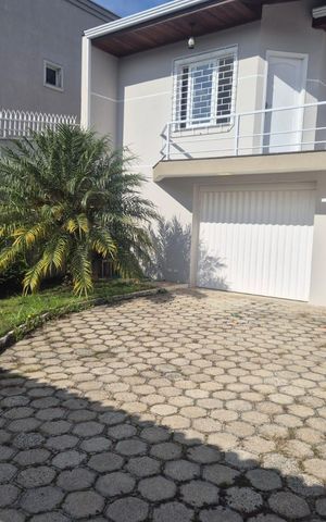 Casa para alugar com 267m², 4 quartos e 4 vagas Casa para alugar com 267m², 4 quartos e 4 vagasÁrea Externa