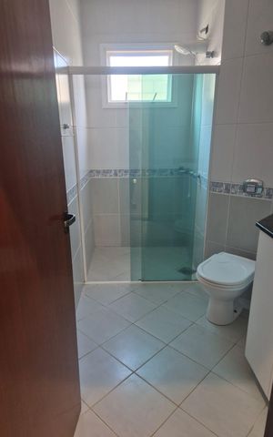 Casa para alugar com 267m², 4 quartos e 4 vagas Casa para alugar com 267m², 4 quartos e 4 vagasBanheiro