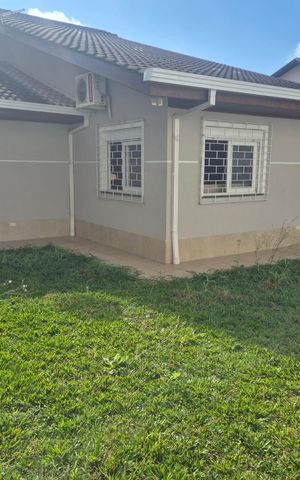 Casa para alugar com 267m², 4 quartos e 4 vagas Casa para alugar com 267m², 4 quartos e 4 vagasÁrea Externa