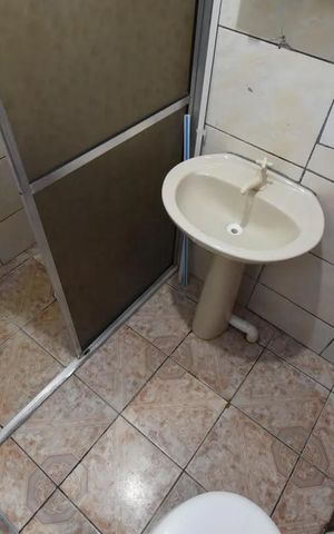 Casa de condomínio para alugar com 35m², 1 quarto e sem vaga Casa de condomínio para alugar com 35m², 1 quarto e sem vagaBanheiro