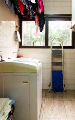 Apartamento à venda com 217m², 4 quartos e 3 vagas Apartamento à venda com 217m², 4 quartos e 3 vagasÁrea de Serviço
