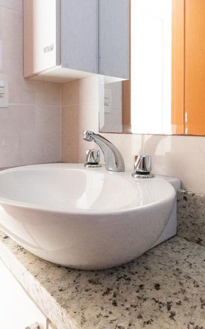 Apartamento à venda com 84m², 3 quartos e 2 vagas Apartamento à venda com 84m², 3 quartos e 2 vagasBanheiro da Suíte