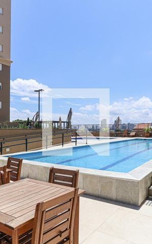 Apartamento para alugar com 60m², 2 quartos e 1 vaga Apartamento para alugar com 60m², 2 quartos e 1 vagaÁrea comum - Piscina
