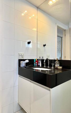 Apartamento à venda com 77m², 2 quartos e 2 vagas Apartamento à venda com 77m², 2 quartos e 2 vagasBanheiro da Suíte 2