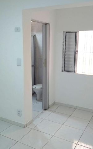 Casa à venda com 130m², 2 quartos e 2 vagas Casa à venda com 130m², 2 quartos e 2 vagasSuíte