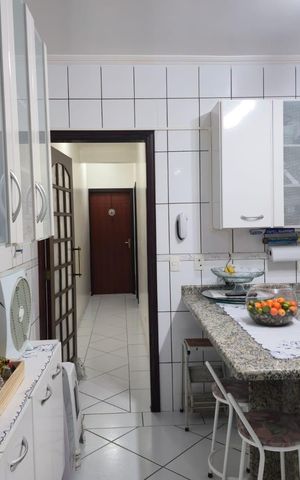 Casa à venda com 200m², 2 quartos e 2 vagas Casa à venda com 200m², 2 quartos e 2 vagasCozinha