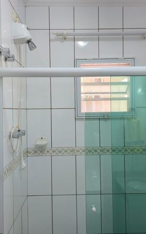 Casa à venda com 200m², 2 quartos e 2 vagas Casa à venda com 200m², 2 quartos e 2 vagasBanheiro Social