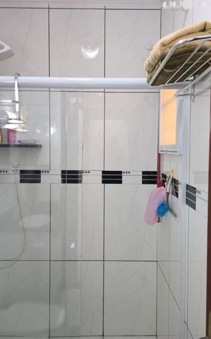 Casa à venda com 200m², 2 quartos e 2 vagas Casa à venda com 200m², 2 quartos e 2 vagasBanheiro da Suíte 2