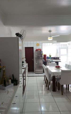 Casa à venda com 200m², 2 quartos e 2 vagas Casa à venda com 200m², 2 quartos e 2 vagasArea de Serviço e Area Gourmet