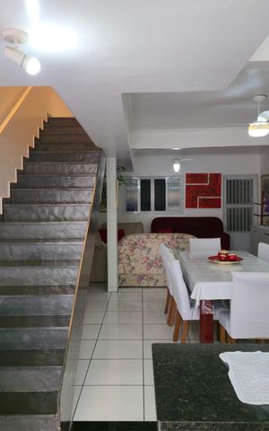 Casa à venda com 200m², 2 quartos e 2 vagas Casa à venda com 200m², 2 quartos e 2 vagasArea de Serviço e Area Gourmet