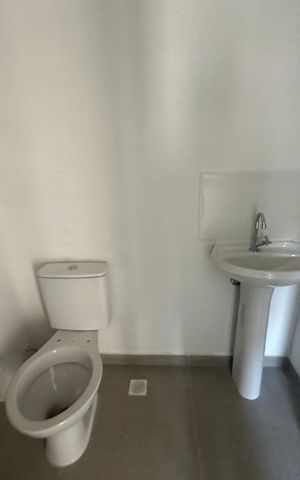Apartamento à venda com 60m², 2 quartos e 1 vaga Apartamento à venda com 60m², 2 quartos e 1 vagaBanheiro Social