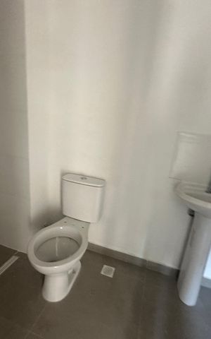Apartamento à venda com 60m², 2 quartos e 1 vaga Apartamento à venda com 60m², 2 quartos e 1 vagaBanheiro Social