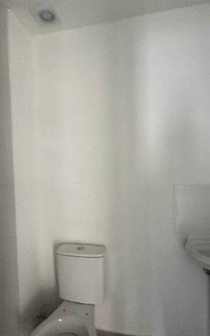 Apartamento à venda com 60m², 2 quartos e 1 vaga Apartamento à venda com 60m², 2 quartos e 1 vagaBanheiro Social