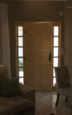 Casa para alugar com 123m², 3 quartos e 2 vagasSala