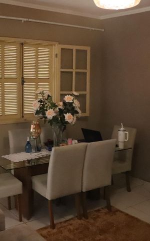 Casa para alugar com 123m², 3 quartos e 2 vagasSala