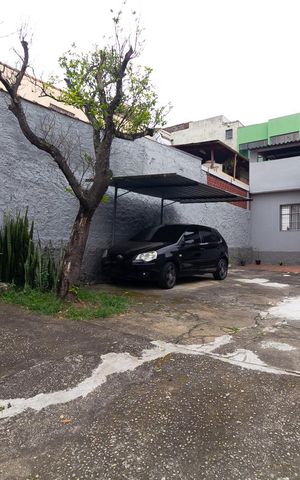 Casa à venda com 186m², 2 quartos e 3 vagas Casa à venda com 186m², 2 quartos e 3 vagasGaragem