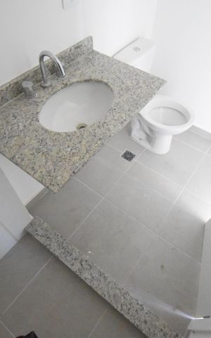 Apartamento à venda com 71m², 3 quartos e 2 vagasBanheiro 2