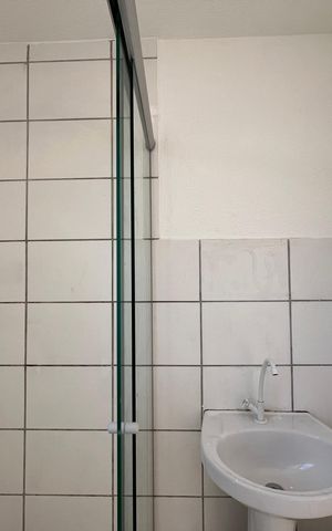 Apartamento à venda com 45m², 2 quartos e 1 vaga Apartamento à venda com 45m², 2 quartos e 1 vagaBanheiro Social