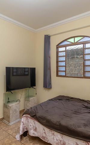 Casa à venda com 360m², 3 quartos e 3 vagas Casa à venda com 360m², 3 quartos e 3 vagasQuarto 2