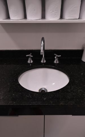 Apartamento à venda com 42m², 2 quartos e 1 vaga Apartamento à venda com 42m², 2 quartos e 1 vagaBanheiro