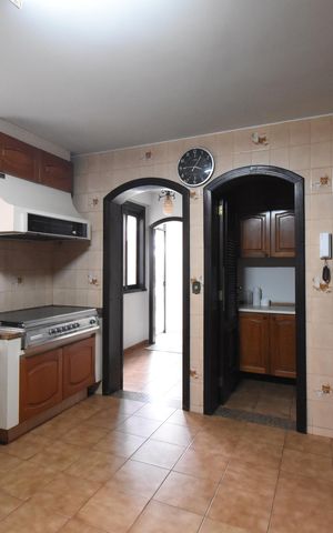 Casa à venda com 418m², 5 quartos e 4 vagasCozinha
