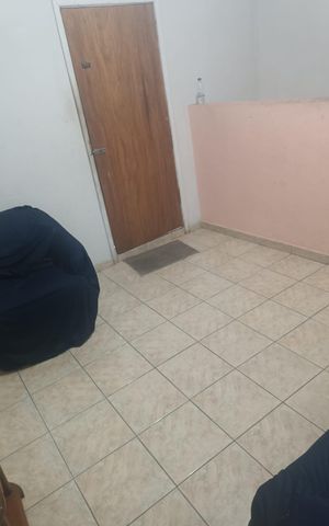 Casa à venda com 100m², 3 quartos e sem vaga Casa à venda com 100m², 3 quartos e sem vagaSala 2