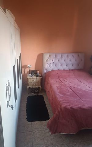 Casa à venda com 100m², 3 quartos e sem vaga Casa à venda com 100m², 3 quartos e sem vagaQuarto