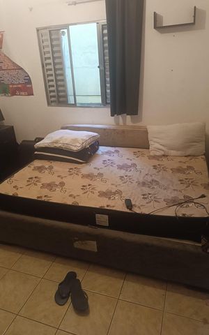 Casa à venda com 100m², 3 quartos e sem vaga Casa à venda com 100m², 3 quartos e sem vagaQuarto