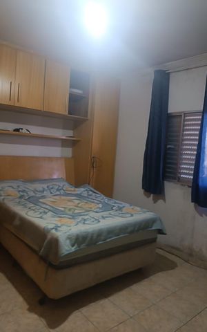 Casa à venda com 100m², 3 quartos e sem vaga Casa à venda com 100m², 3 quartos e sem vagaQuarto