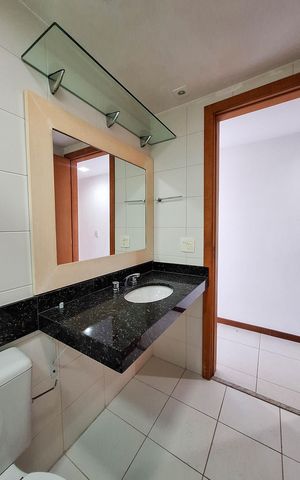 Apartamento à venda com 260m², 3 quartos e 3 vagasBanheiro Social