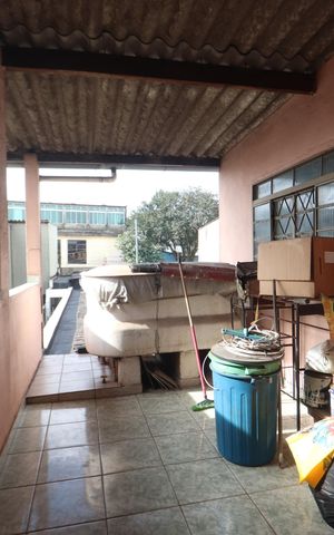 Casa à venda com 125m², 2 quartos e 2 vagasVaranda
