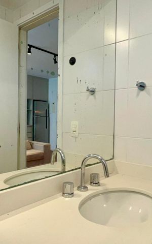 Studio para alugar com 47m², 1 quarto e 1 vaga Studio para alugar com 47m², 1 quarto e 1 vagaBanheiro