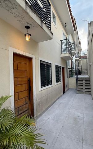 Casa de condomínio à venda com 65m², 2 quartos e 1 vaga Casa de condomínio à venda com 65m², 2 quartos e 1 vagaÁrea Externa