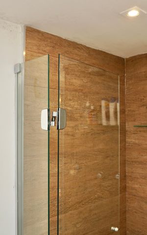 Apartamento à venda com 150m², 2 quartos e 1 vaga Apartamento à venda com 150m², 2 quartos e 1 vagaBanheiro da Suíte 2