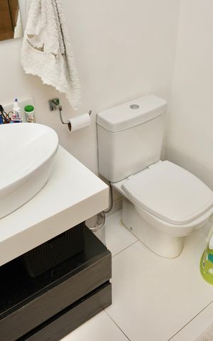 Apartamento à venda com 150m², 2 quartos e 1 vaga Apartamento à venda com 150m², 2 quartos e 1 vagaBanheiro da Suíte 2