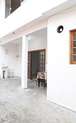 Casa para alugar com 80m², 2 quartos e sem vagaQuintal e área de serviço 