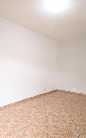Casa para alugar com 80m², 2 quartos e sem vagaQuarto. 