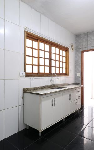 Casa para alugar com 80m², 2 quartos e sem vagaCozinha 